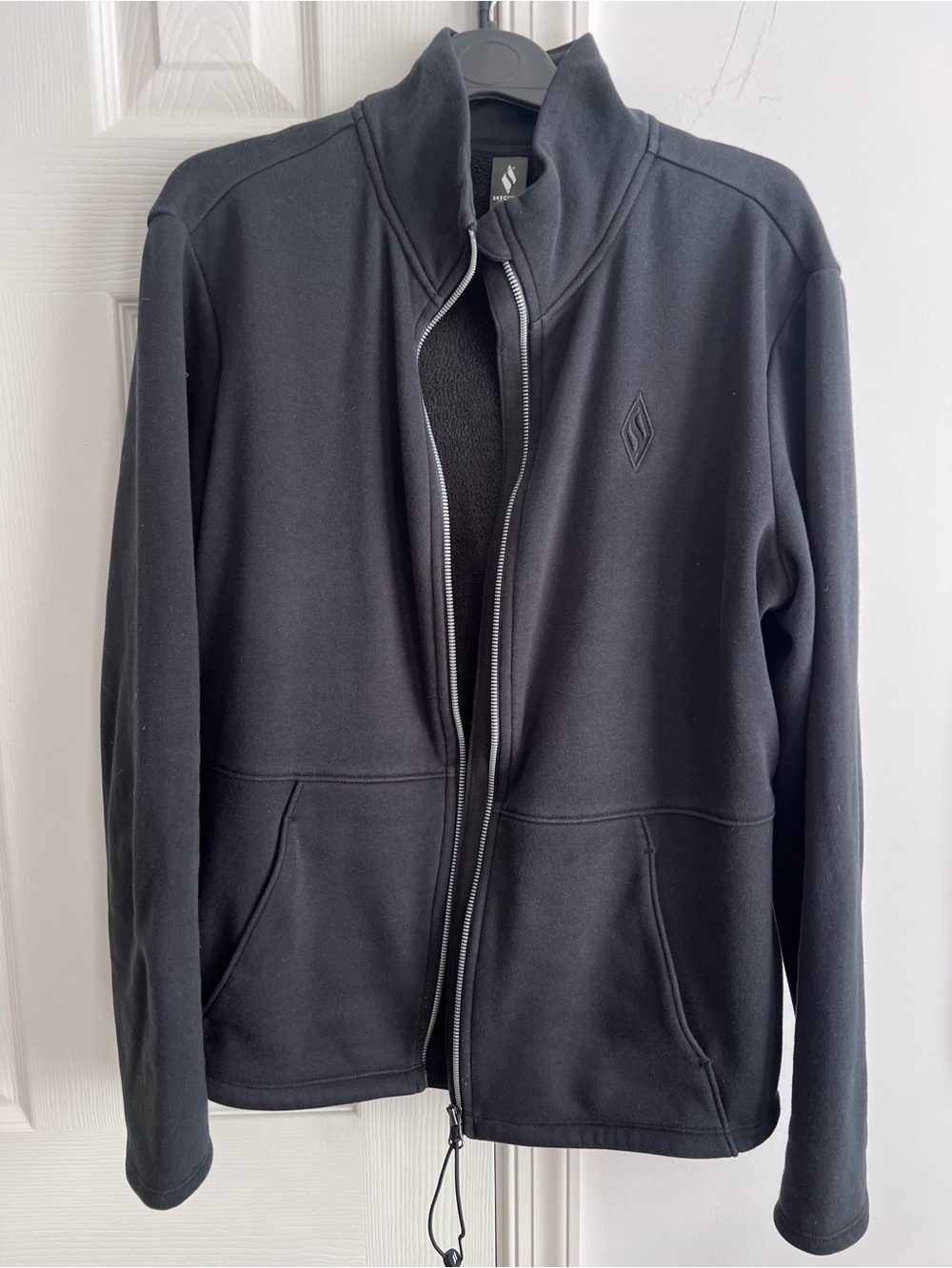 Skechers black zip up fleece L